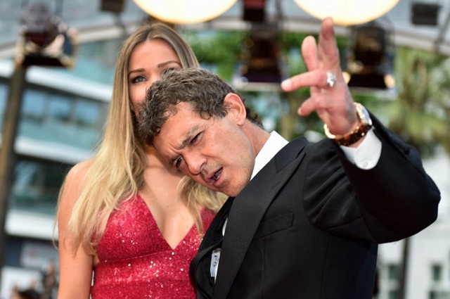 Испанский актер Антонио Бандерас, который в прошлом году развелся с женой Мелани Гриффит, появился на красной дорожке Каннского кинофестиваля вместе…