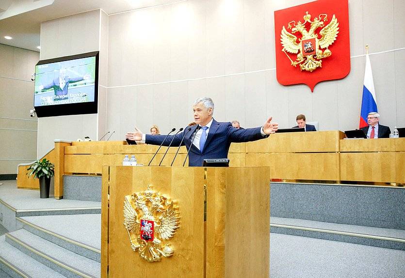 Все лгут: россияне не верят чиновникам и политикам Все лгут: россияне не верят чиновникам и политикам