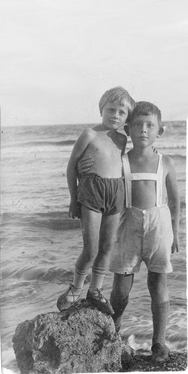 Гриша и Лена Котовские. Фото 1930-х годов.