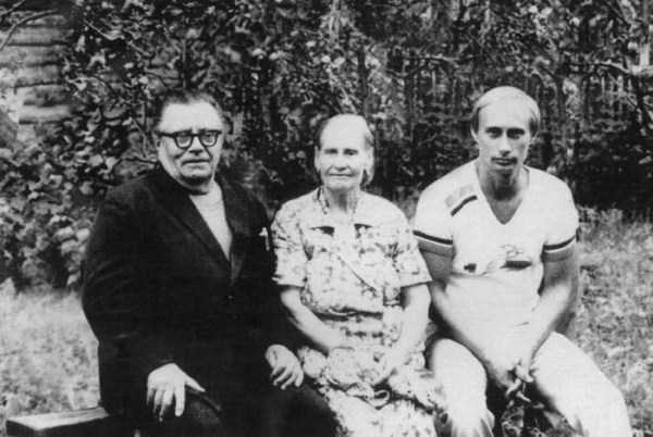 photos-of-young-Vladimir-Putin-9