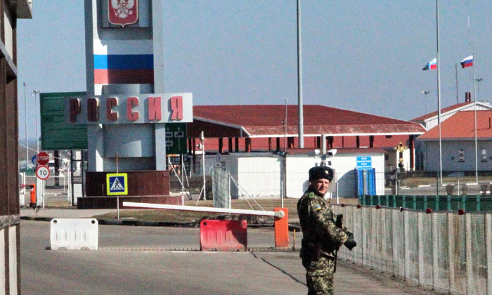 Донецкая и Луганская народные республики берут под контроль границу с РФ Донецкая и Луганская народные республики берут под контроль границу с РФ