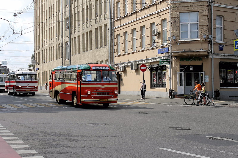 Ретропарад автобусов в Москве Москве, автобусы, общественный траспорт, парад, ретро автомобили