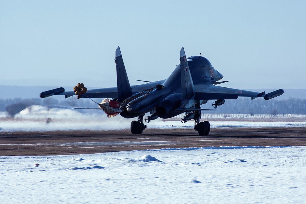 ВКС России получили очередные два бомбардировщика Су-34