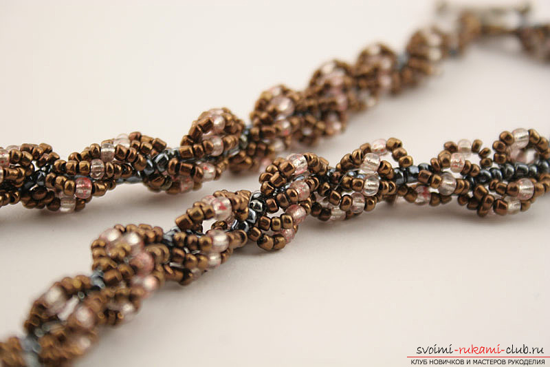 Разнообразные схемы плетения жгутов из бисера. Украшения при помощи возможных техник бисероплетения.. Фото №4