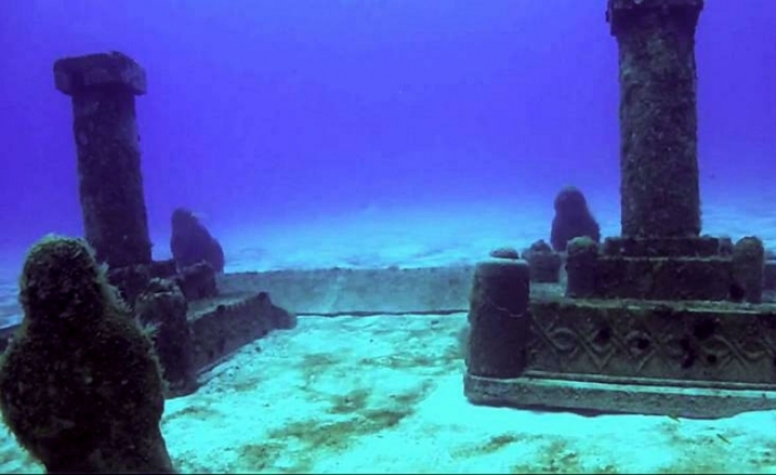 Руины древней Двараки под водой Руины древней Двараки под водой