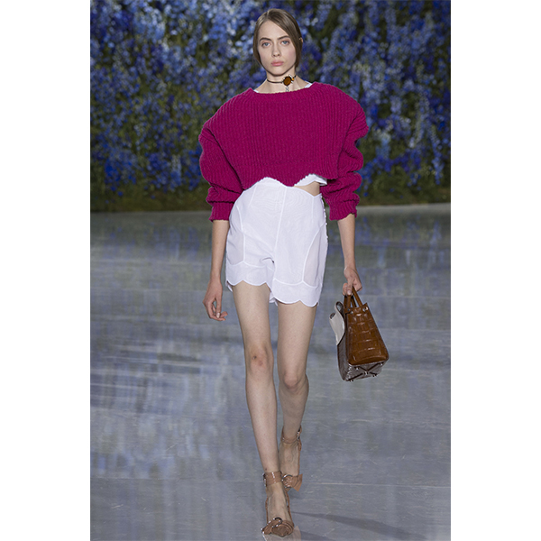 Christian Dior весна лето 2016  Свитеры, топы, платья – затейливый трикотаж на весну