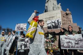 Акция протеста против мероприятий в память о латышском легионе "Ваффен СС" в Риге