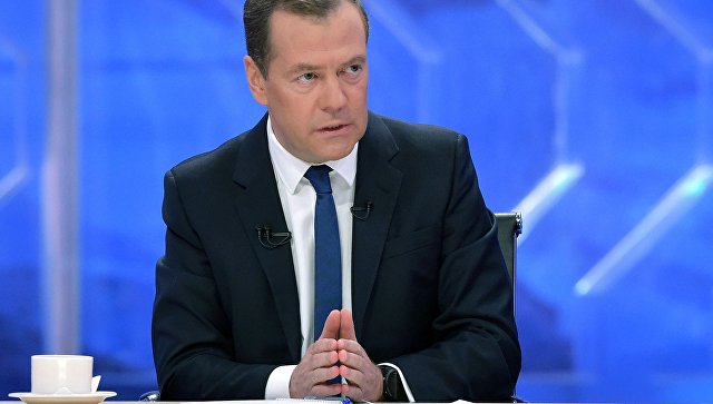 Медведев заявил, что сейчас не видит себя президентом РФ