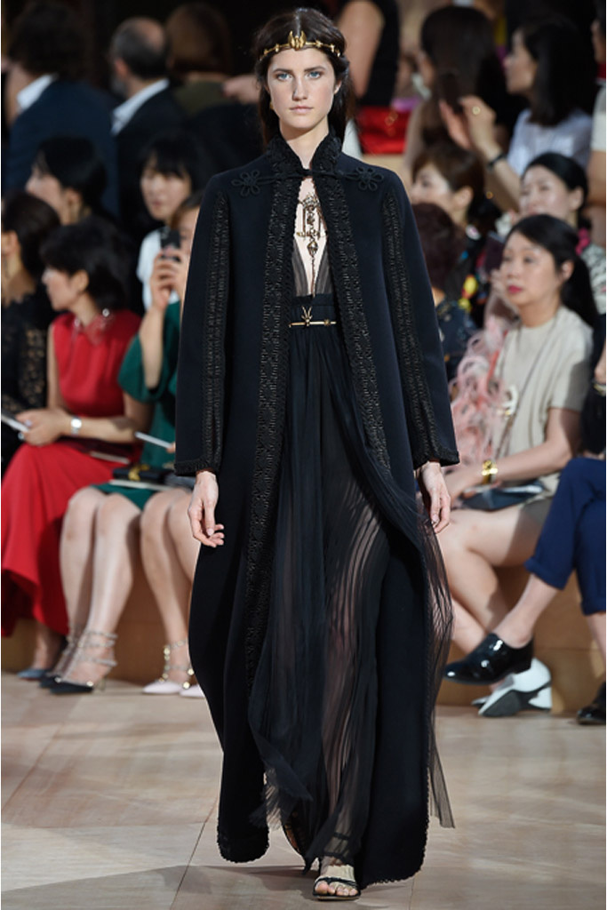 Мистический Рим в коллекции Valentino осень 2015 Couture Мистический Рим в коллекции Valentino осень 2015 Couture