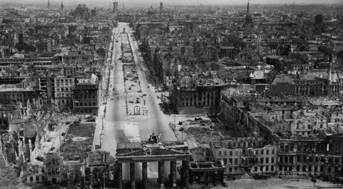 Берлин, Германия, 1945 год города, изменения