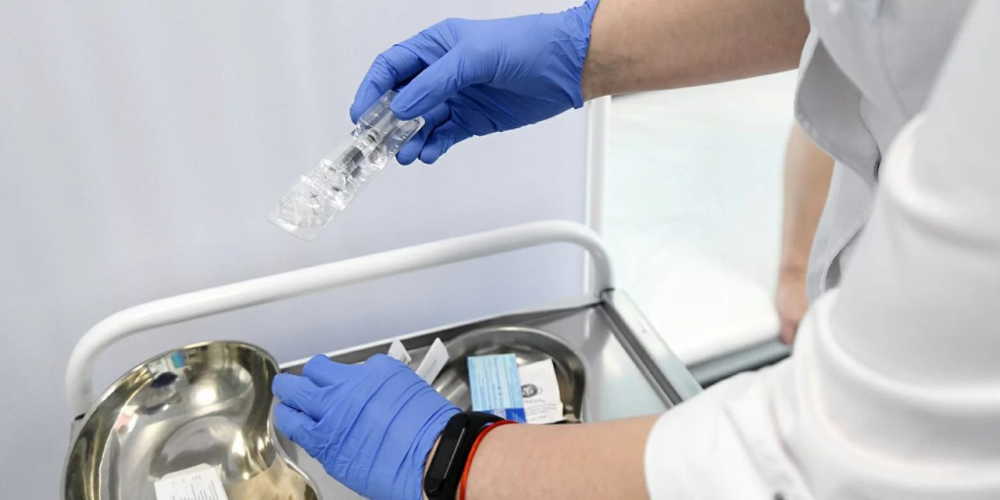 Депутат Мосгордумы: Создание вакцины от COVID-19 ускорит формирование коллективного иммунитета