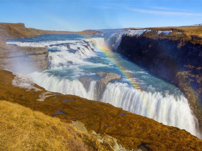 «Золотой водопад» в Исландии.
