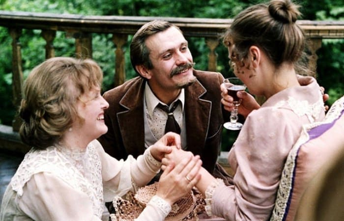 Кадр из фильма *Неоконченная пьеса для механического пианино*, 1977 | Фото: kino-teatr.ru Кадр из фильма *Неоконченная пьеса для механического пианино*, 1977 | Фото: kino-teatr.ru