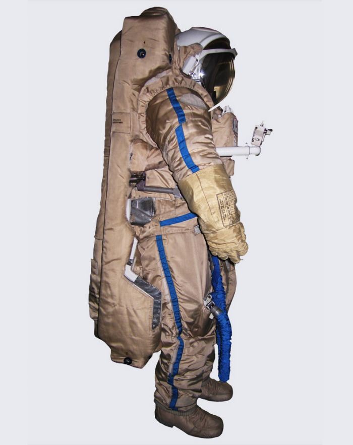 Разработано устройство спасения космонавта в открытом космосе космос, костюм, приспособления