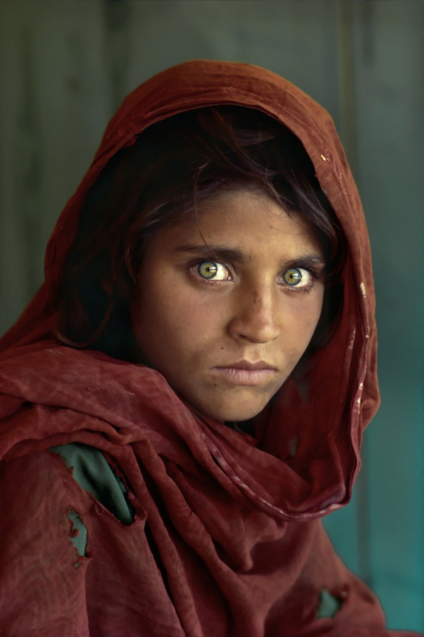 Sharbat Gula samaya znamenitaya afganskaya devochka 1