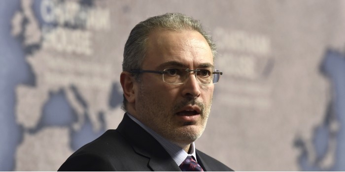 Ходорковский: я могу купить атомную бомбу, поэтому интересен Путину