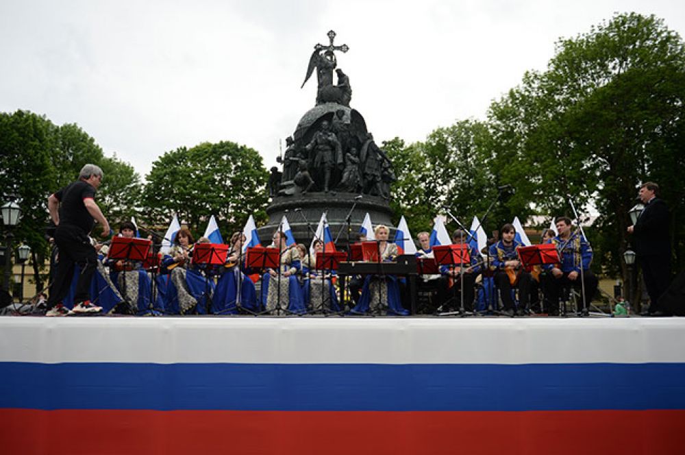 Праздники России 2017. Профессиональные, государственные и Все государственные праздники России 2018 - Выходные и