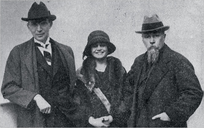 Луис Хорш с женой и Николай Рерих. 1922 год
