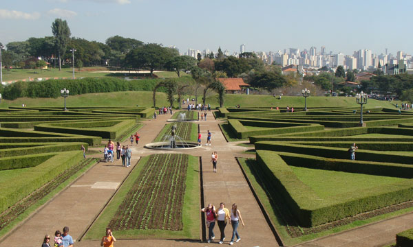 Ботанический сад в городе Куритиба (Бразилия)