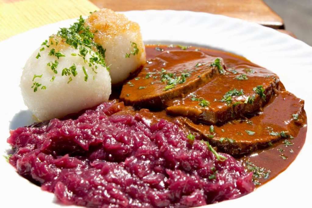 Жаркое по-баварски (Германия) блюдо, еда, туризм