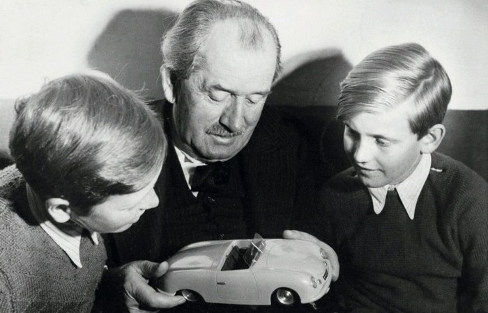5. Porsche начинал с разработки двигателей 5. Porsche начинал с разработки двигателей авто, факты