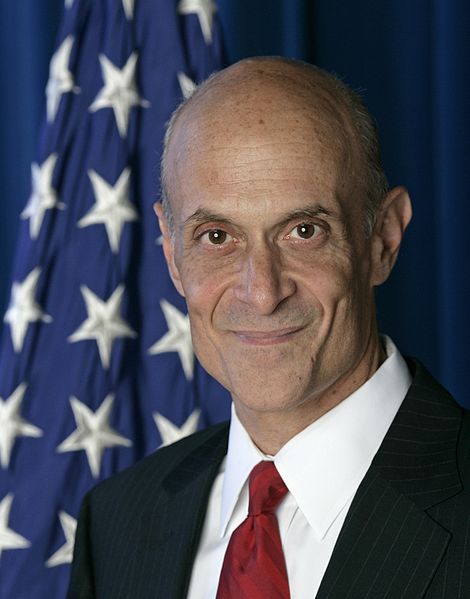 File:Michael Chertoff, official DHS photo portrait, 2007.jpg