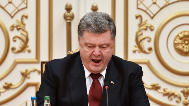 Порошенко закатил истерику после приезда Путина в Крым