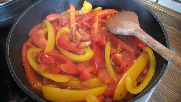 Курица по-басконски