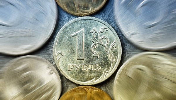 Рубль начинает и выигрывает: евро может рухнуть уже в июне?