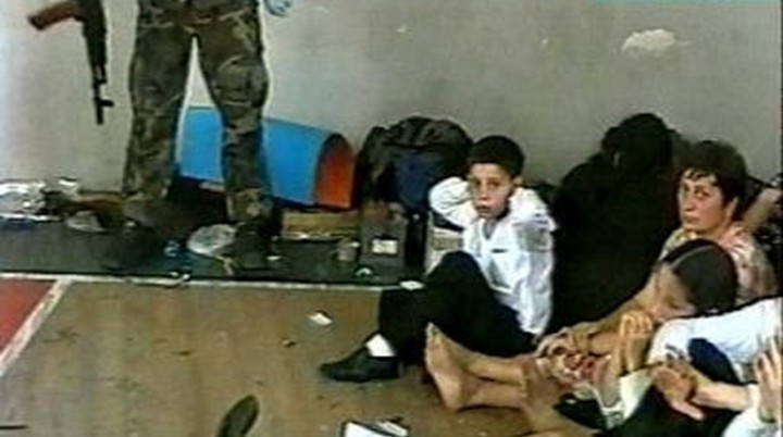 На стороне зла: CNN оправдал теракты боевиков в Беслане и Москве