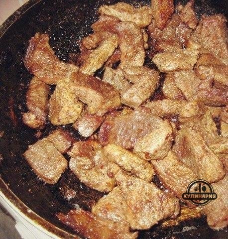 МЯСО ПОД СЫРНЫМ СОУСОМ МЯСО ПОД СЫРНЫМ СОУСОМ