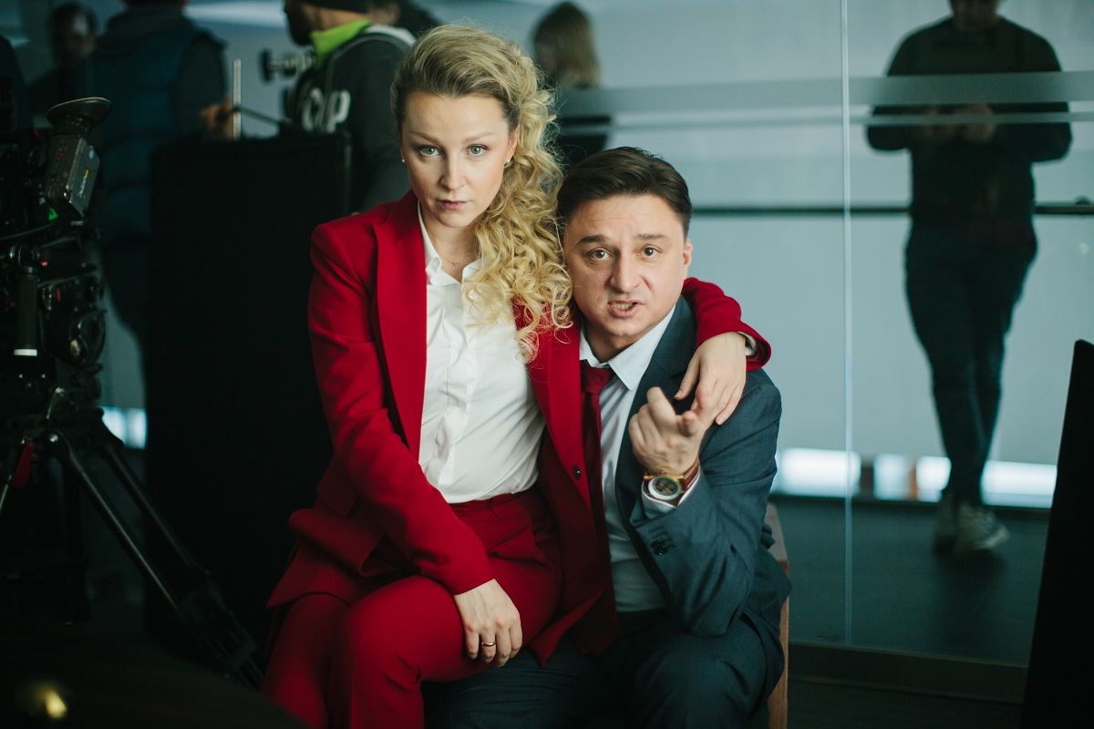 «БиХэппи»: Американская мечта против российской стабильности «БиХэппи»: Американская мечта против российской стабильности