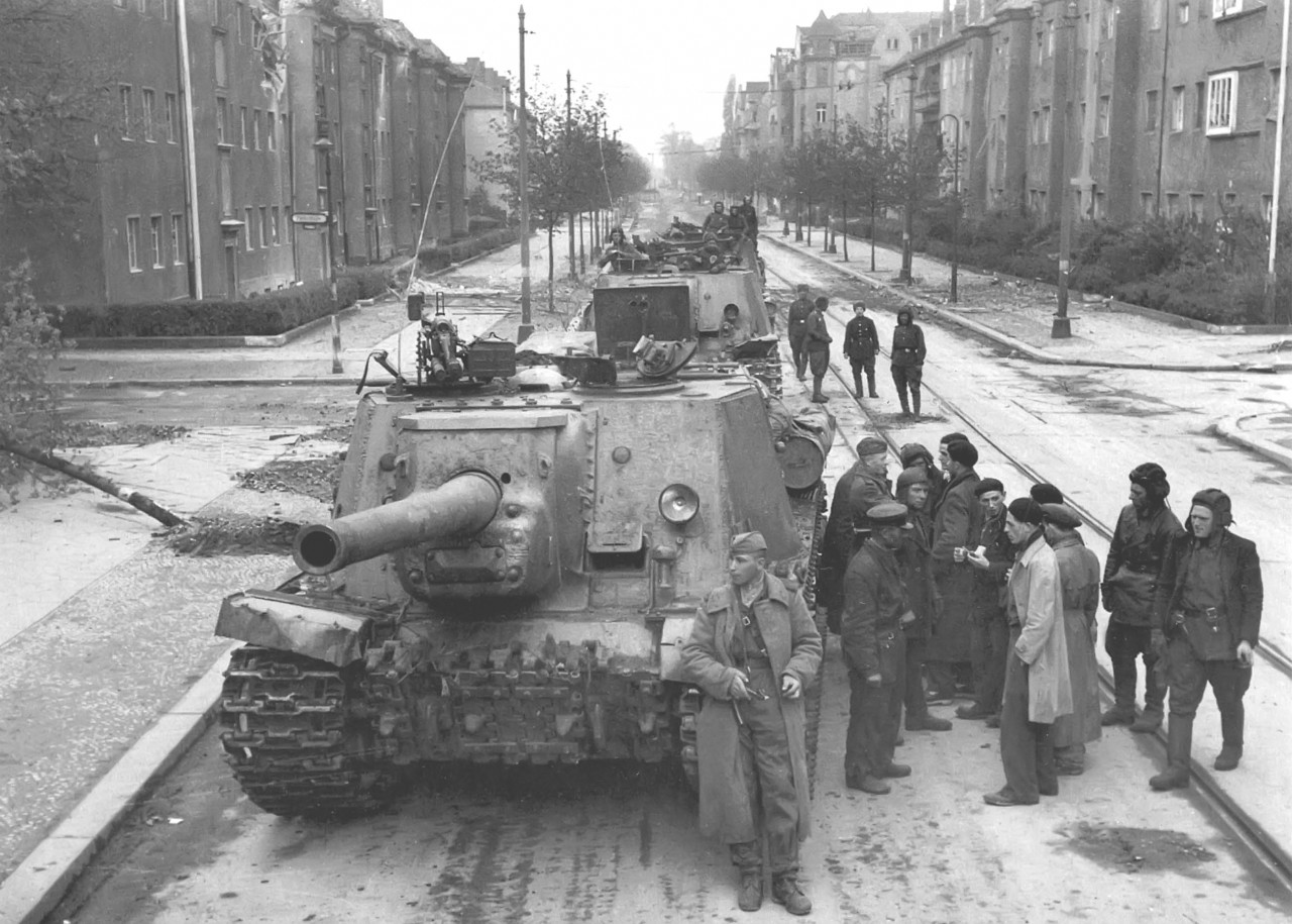 Мультатули Петр: В тот день когда взяли Берлин и фотографии Берлина 1945 Мультатули Петр: В тот день когда взяли Берлин и фотографии Берлина 1945
