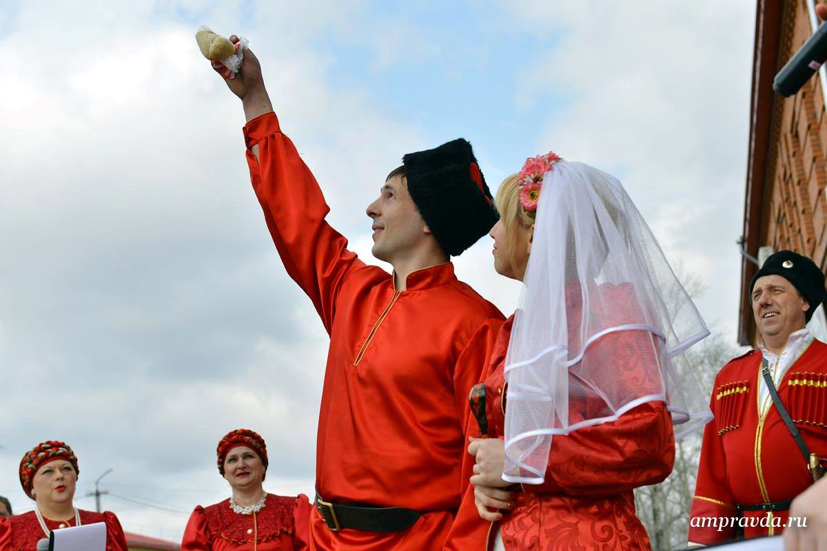Свадьба в казачьем стиле в селе Тамбовка Амурской области (13)