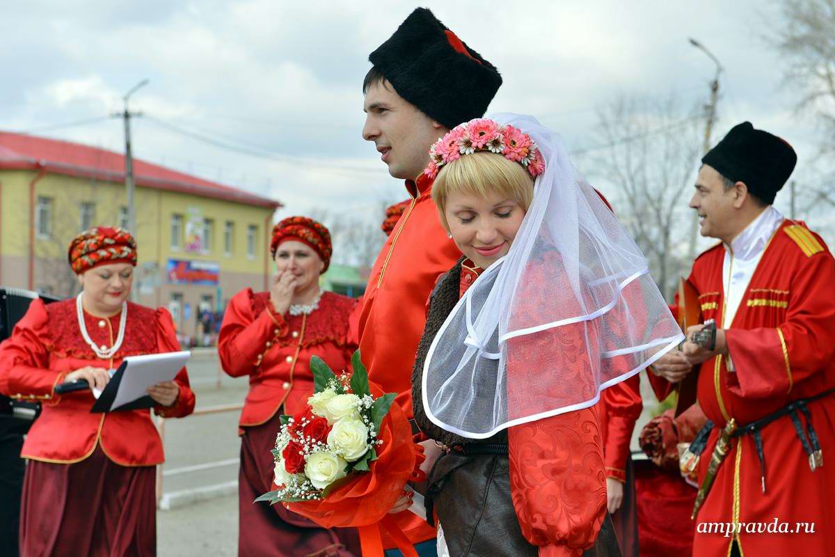 Свадьба в казачьем стиле в селе Тамбовка Амурской области (26)