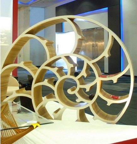 Книжные полки.