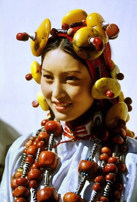 Представительница народность Кхам .