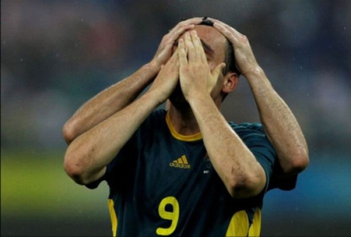  10. Футболист с четырьмя руками показалось, фото, юмор