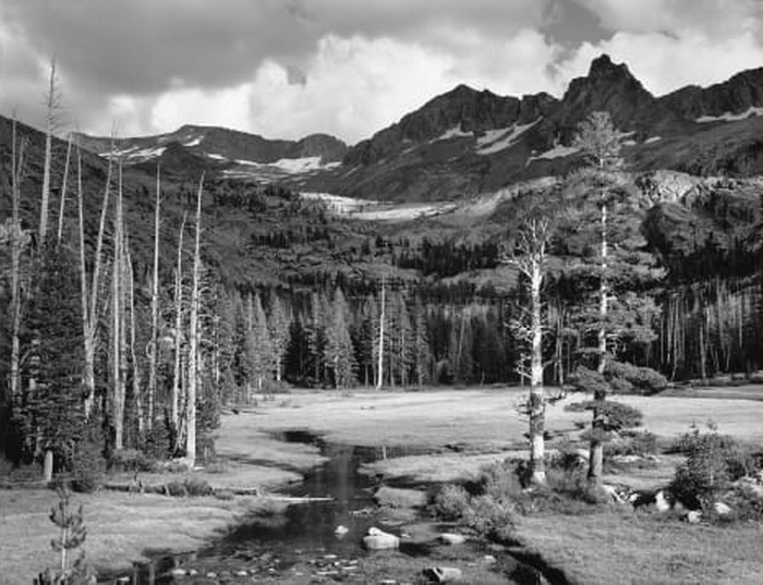 Фотография 1935 г. Как черно-белые фотопейзажи прославили художника и обеспечили ему славу за пределами Земли: Энсел Адамс