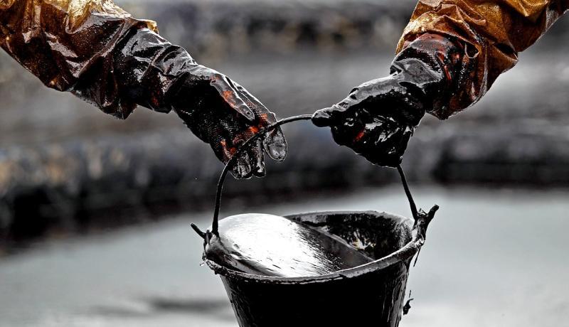 Прогнозы экспертов относительно цен на нефть в ближайшем будущем сильно разнятся