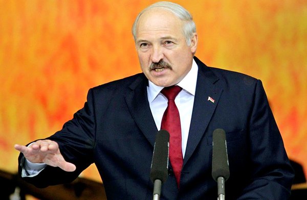 Лукашенко: «санкции для русских — смех. Еще не родился на Земле урод, который бы не понимал что такое Россия!» Лукашенко: «санкции для русских — смех. Еще не родился на Земле урод, который бы не понимал что такое Россия!»