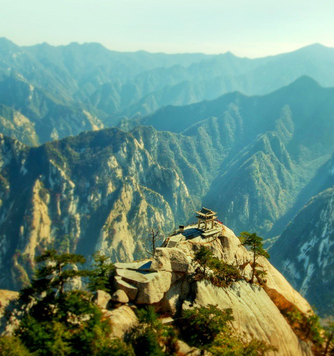 Эта тропинка в Китае — самый опасный маршрут в мире горы, китай, опаный маршрут