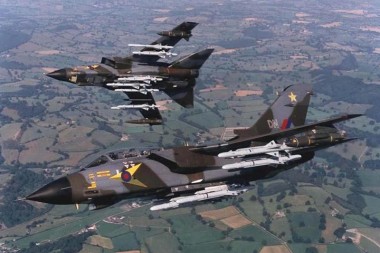 Война в Сирии: британские ВВС нанесли первые авиаудары по боевикам ДАИШ