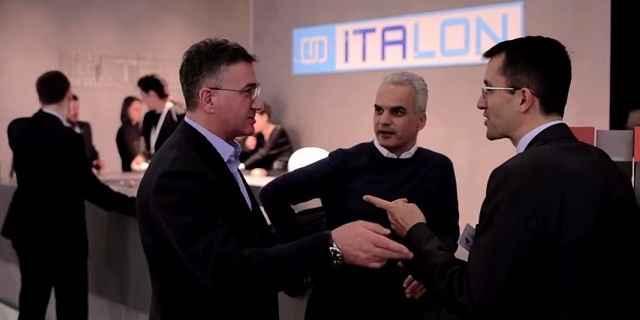 в цветах: Бежевый, Светло-серый, Серый, Темно-коричневый, Черный. в .