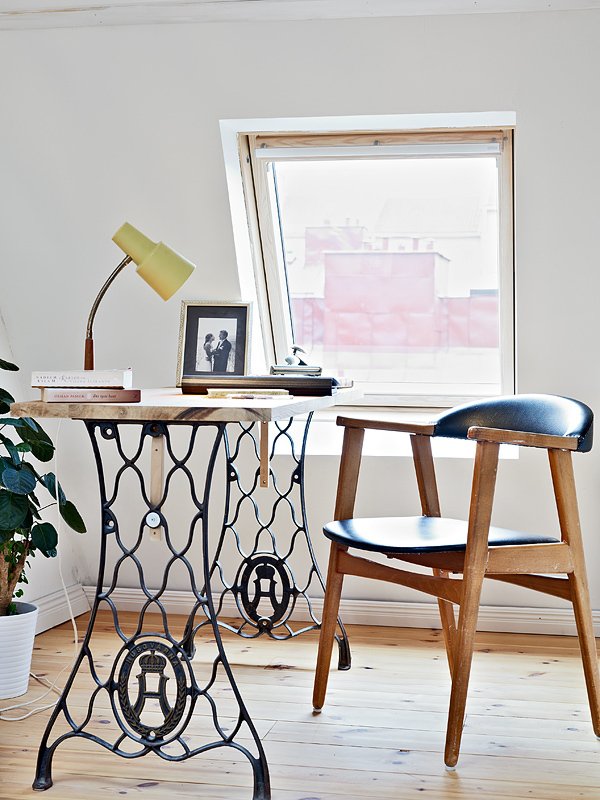 3-ways-to-repurpose-old-treadle-sewing-machine-1