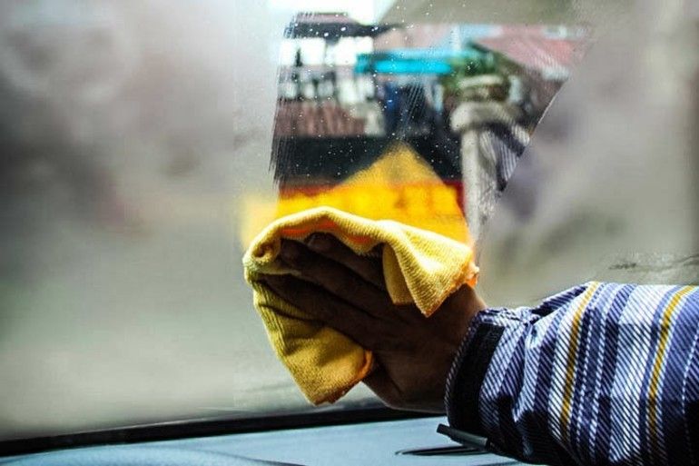 Чтобы стекла не потели, надо не только меньше пить Чтобы стекла не потели, надо не только меньше пить