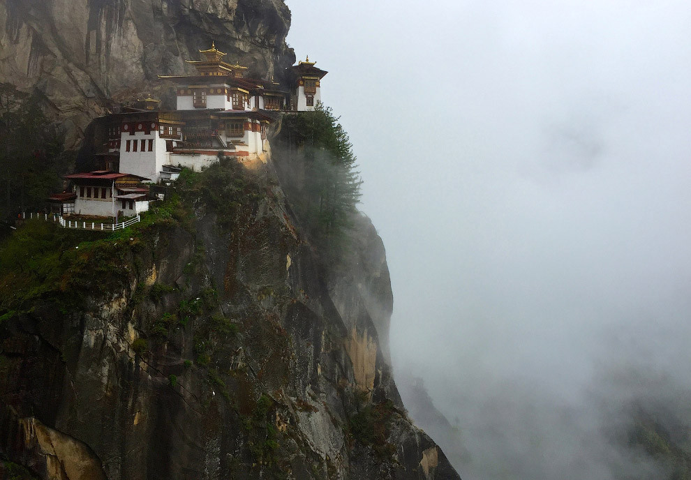 Такцанг-лакханг («гнездо тигрицы») — известный монастырь в Бутане. national geographic, конкурс, фотография, фотоконкурс