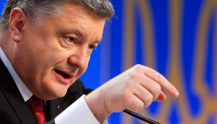 Указ в стиле милитари. Президент Украины Петр Порошенко готов отправить на убой 144 тысячи своих граждан