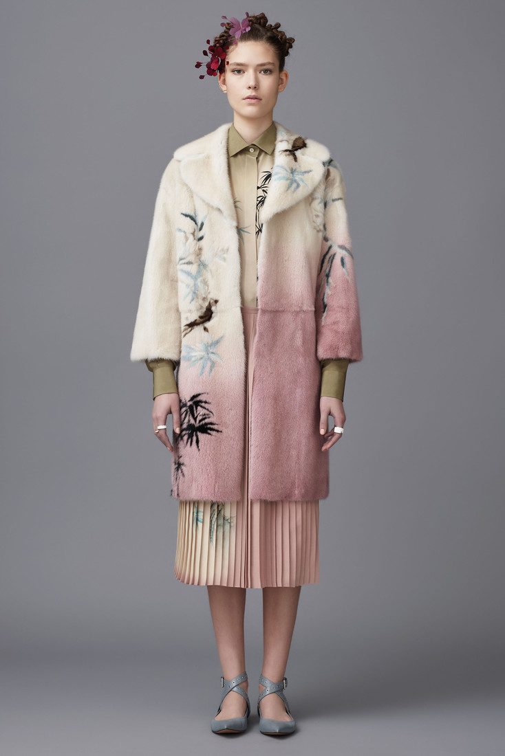Завораживающая коллекция Valentino Pre-Fall 2016: тема Востока раскрыта просто божественно! Завораживающая коллекция Valentino Pre-Fall 2016: тема Востока раскрыта просто божественно!
