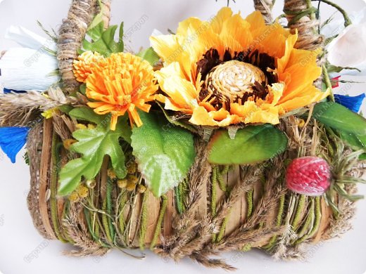 Мастер-класс Свит-дизайн День рождения День учителя Бумагопластика МК сумочки Лесная полянка Бумага гофрированная Жёлуди Клей Листья Материал природный Мешковина Проволока Пряжа фото 30